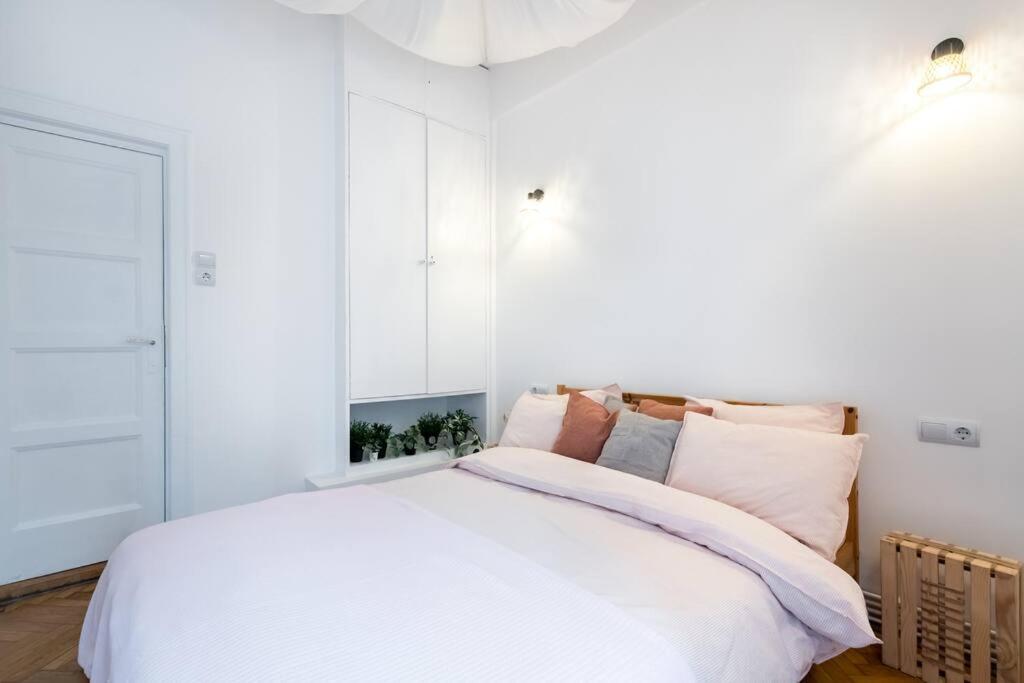 Downtown Cozy Apartment Old Town Bucarest Extérieur photo